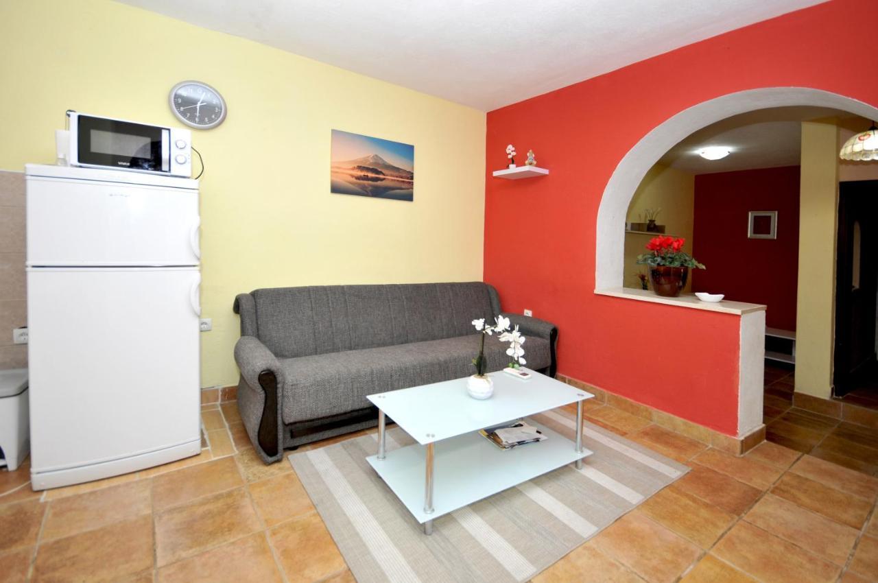 Apartments With A Parking Space Okrug Donji, Ciovo - 13732 Округ-Доньи Экстерьер фото